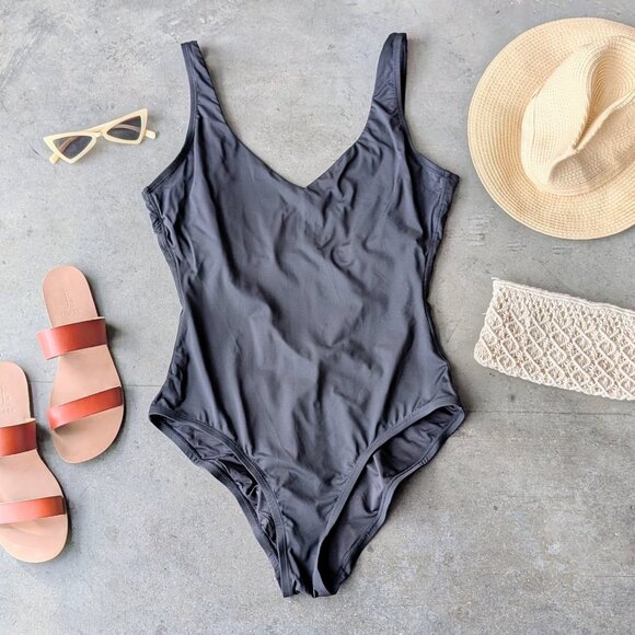 Andie Other - Andie Swim The Ibiza One Piece Swimsuit in Black size XL